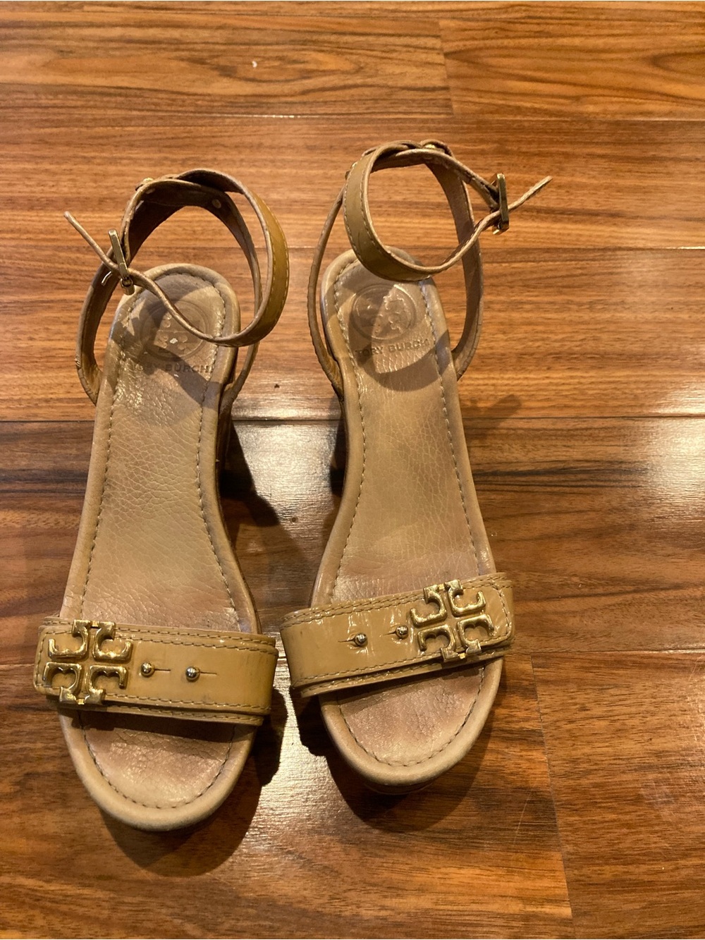 Tory Burch Beige Leather Ankle-Strap Sandals with Gold Logo size 6.5